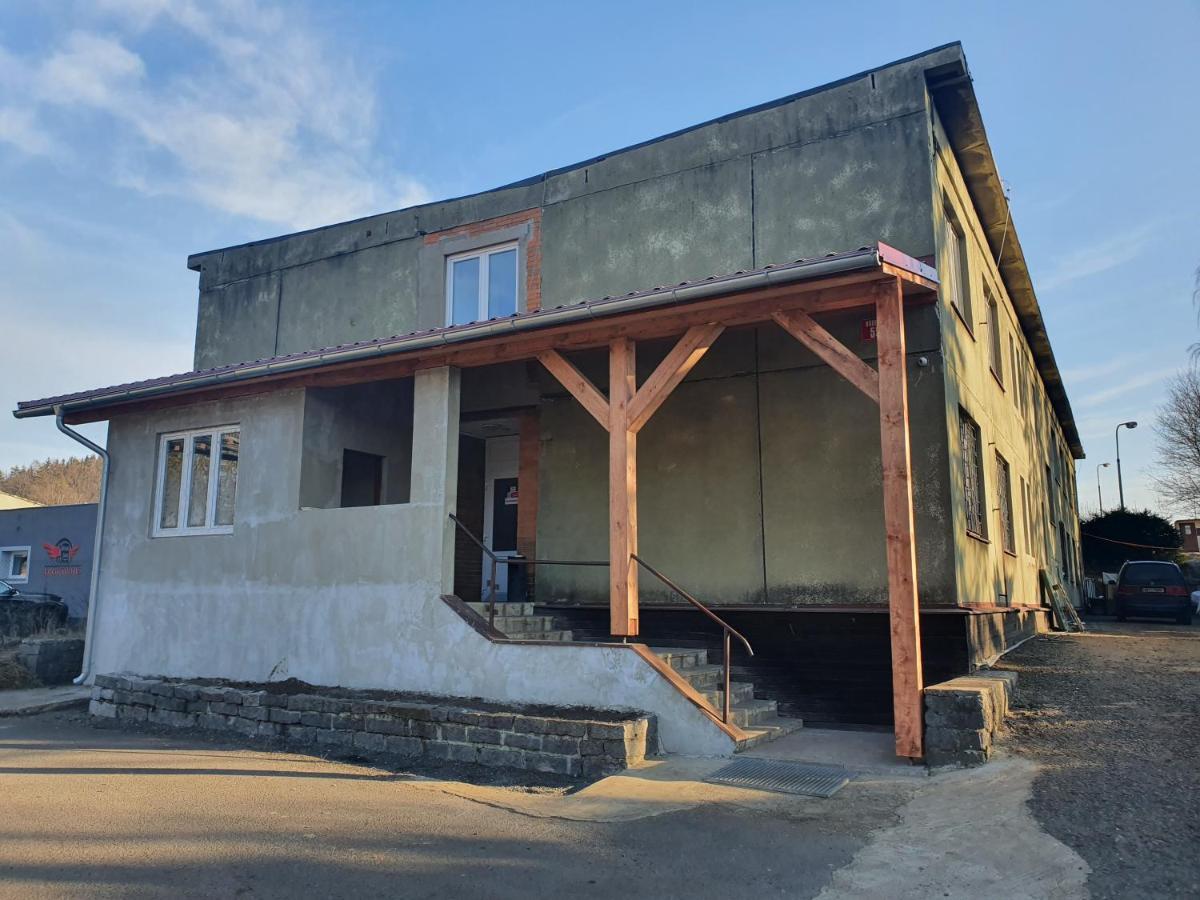 Ubytovna Koky Klášterec nad Ohří Екстериор снимка
